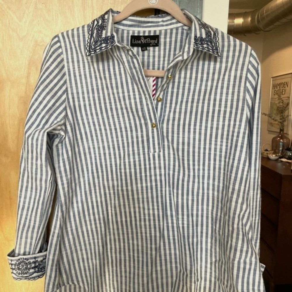 NWT - XS - Liza Byrd Tunic